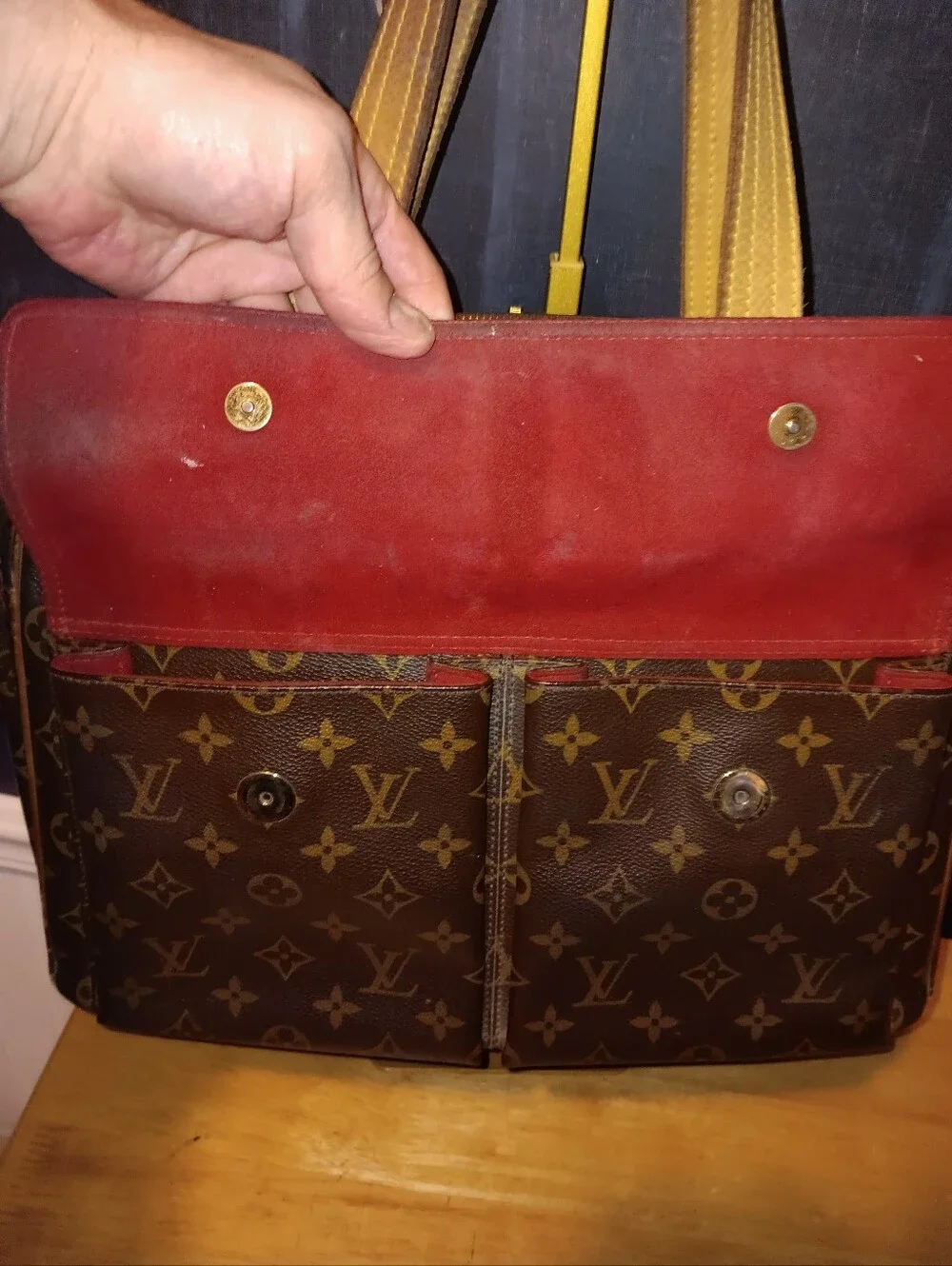 Loiis Vuitton Monogram Zip Shoulder Bag